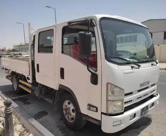 Used Isuzu Unspecified For Sale in Al Sadd , Doha #7262 - 1  image 
